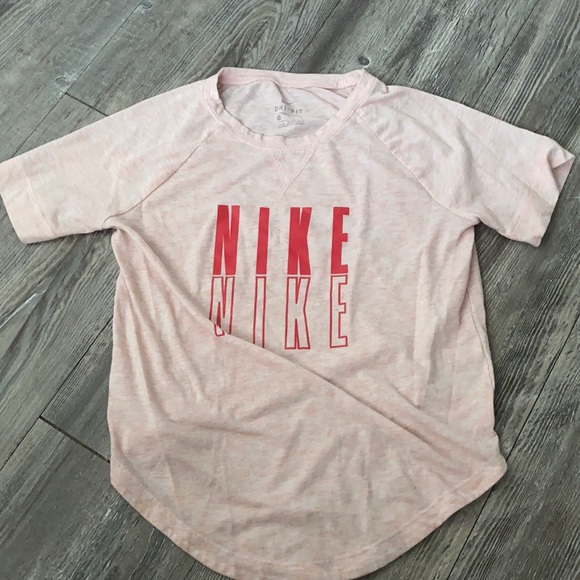 Nike shirt - Picture 1 of 4